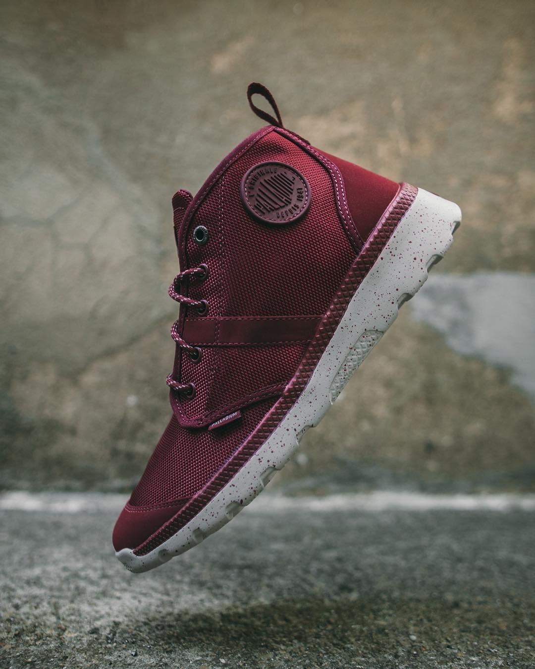 Engineered with ballistic nylon upper the Pallaville TXSN will be one of the thinnest yet most durable shoes in your collection.
