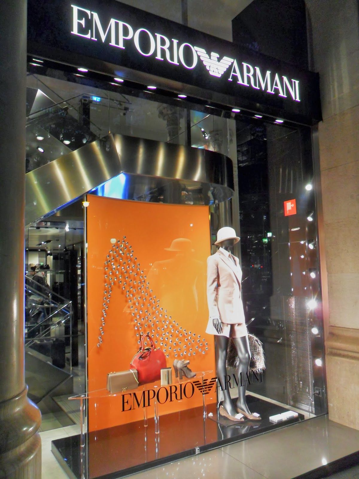 Escaparate Armani Primavera 2014 Jpg 1200 1600 Tasarim