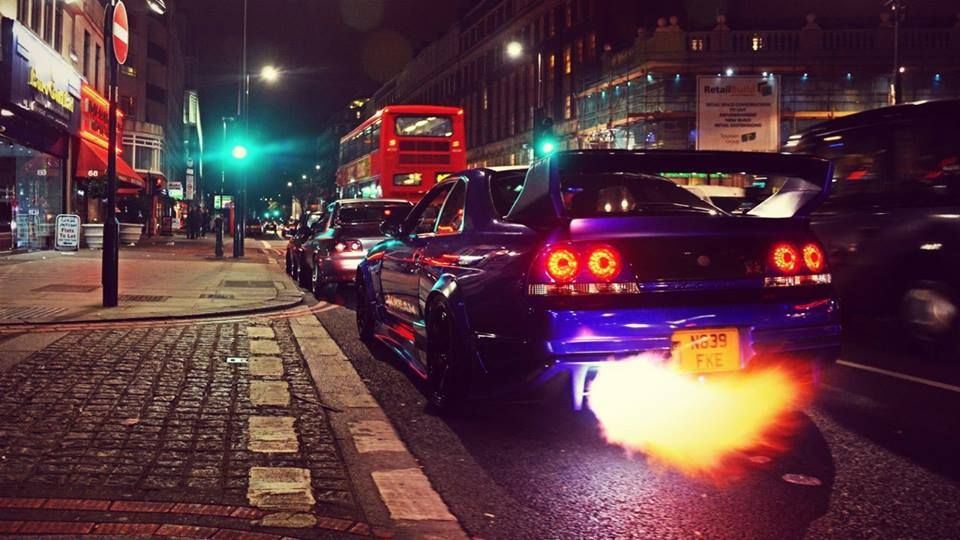 ''Do you have a lighter?'' ''Sure, bro..'' | Nissan skyline r33, Nissan