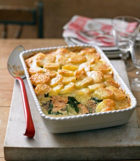 Salmon and potato bake - toddler and husband liked it so much they both had seconds! Leave out the flour to make gluten free! Salmon Dishes, Fish Dishes, Seafood Dishes, Seafood Recipes, Vegetarian Recipes, Dinner Recipes, Cooking Recipes, Healthy Recipes, Seafood Meals