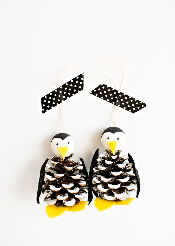 CUTE PINE CONE PENGUIN ORNAMENT CRAFT