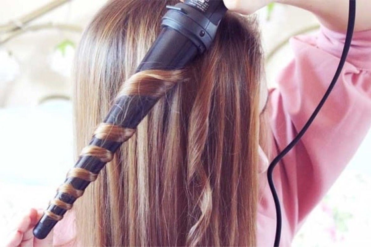 Advantages of Curling Wand to Your Hair Locken mit lockenstab, Haarstab, Einfache frisuren für Advantages of Curling Wand to Your Hair Locken mit lockenstab, Haarstab, Einfache frisuren für