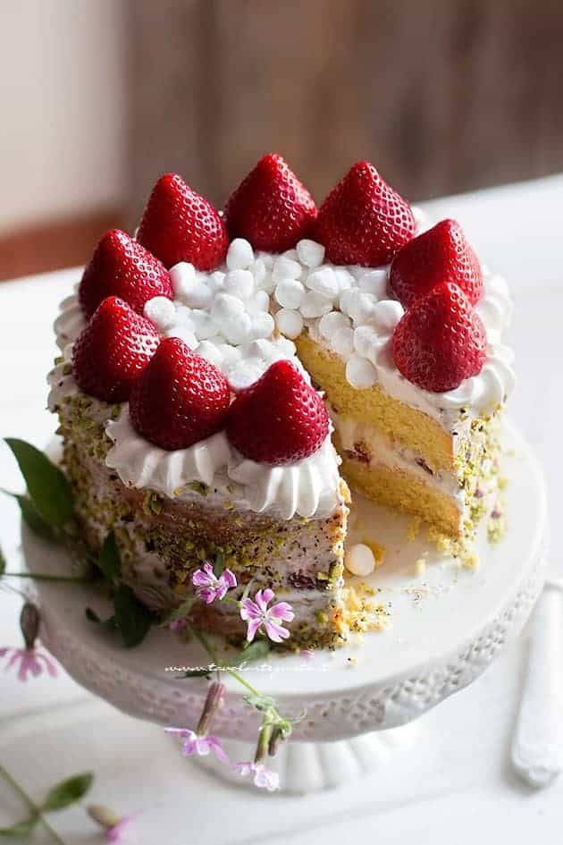 Torta panna e fragole Ricetta facile, veloce e di grande