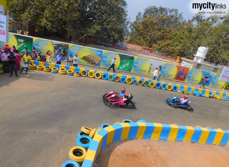 #Bhubaneswar has this perfect center of enjoyment with unique features like horse riding & Go karting as well. Have you been to Jhoom Sports Club? More http://mycitylinks.in/jhoom-sports-club-the-new-sporty-lifestyle-of-bhubaneswar/ Fitness And Sport, Karting, Sports Clubs, Sports Activities, Amazing Adventures, Horse Riding, Hanging Out, Indulge, Monster Trucks