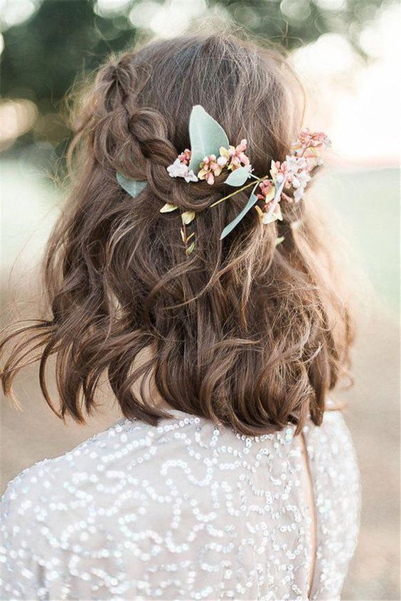 Coiffure accessoires cheveux, se coiffer avec des accessoires