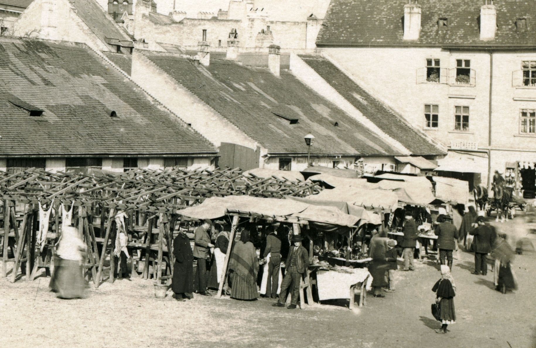 Ako dostal Prešporok prvú mestskú tržnicu - Bratislavské rožky Bratislava, Ako, Nostalgia, Alley, Street View, Olds, Views, Scenes