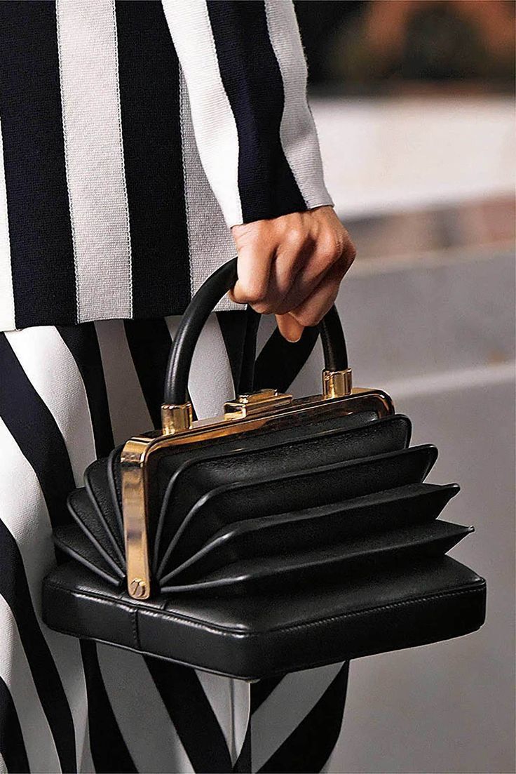 Please re-pin 😍💞 stylish lunch bags for women, bags for women handbags, louis vuitton sling bag for women, small bags for women, blessing bags for women Fashion Handbags, Purses And Handbags, Leather Handbags, Handbags Michael Kors, Leather Totes, Leather Purses, Fashion Purses, Boho Handbags, Stylish Handbags