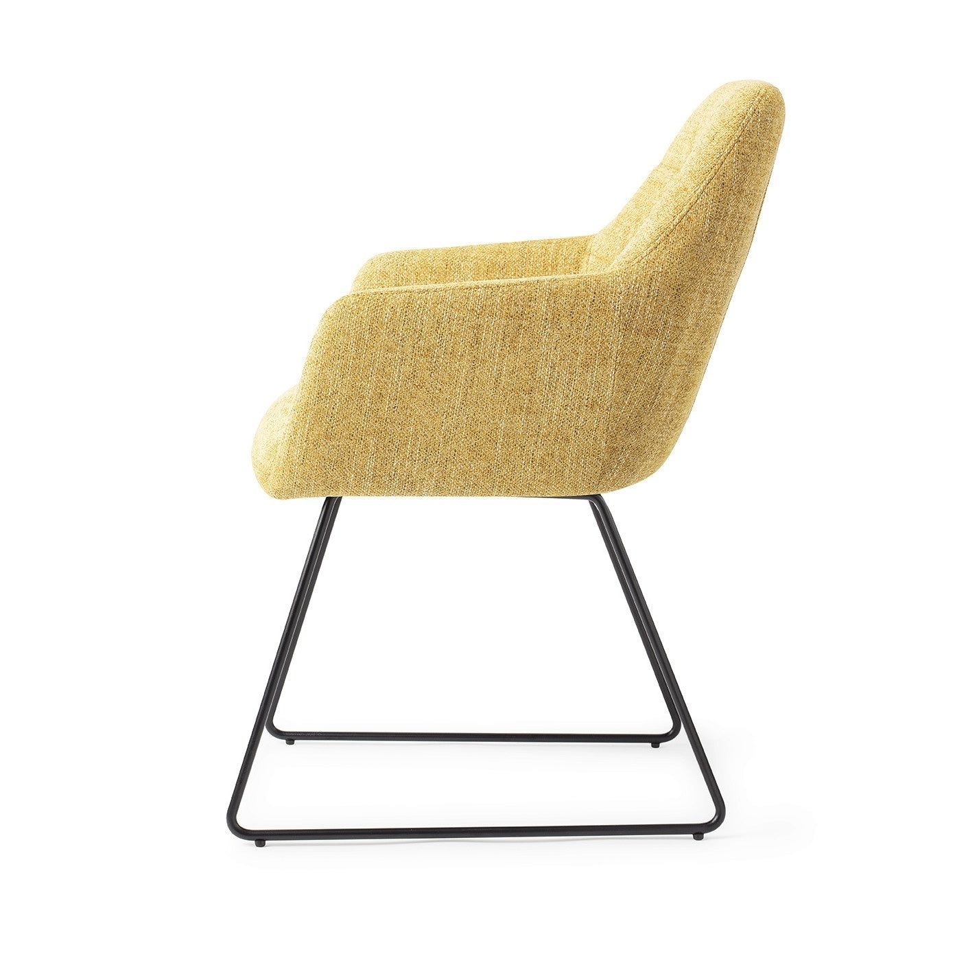 De Noto stoel van Jesper Home kun je helemaal aanpassen zodat hij perfect in jouw interieur past. Verschillende kleuren en onderstellen maken de stoel tot een persoonlijk pronkstuk. De rijke stof en het tijdloze design geven de stoel een comfortabele, luxe uitstraling. Door de dik gevulde zitting kun je er ook gemakkelijk uren in vertoeven. Want wat zit deze stoel comfortabel! Ideaal voor lange diners of gezellig natafelen. Bestel stofstalenWil je de stof graag thuis bekijken of twijfel je nog o Black Bumble Bee, Noto, Structure Metal, Assemblage, Slide, Teal, Impression, Decor, Products