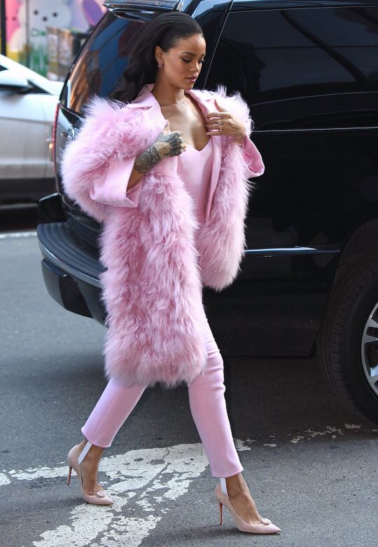 Amazing Outfits Fashion Style Fur Amazing Outfits Fashion Style Fur, Pink Mink Coat Outfit