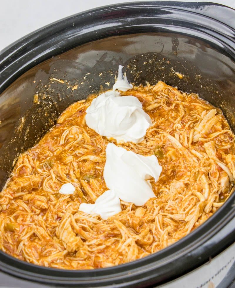 Slow cooker salsa chicken #shreddedchickentacos