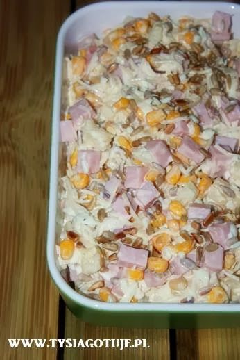 ♥: Sałatka z selerem konserwowym i prażonym słonecznikiem Potato Salad, Potatoes, Vegetables, Ethnic Recipes, Food, Pineapple, Potato, Essen, Vegetable Recipes