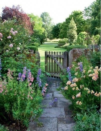 Simple and Ridiculous Tricks Can Change Your Life: Patio Garden Ideas Modern pretty garden ideas perennials.Pallet Garden Ideas Easy small backyard garden suits.Perennial Garden Ideas Layout.. The big cities have a lot, but they miss the spatial backyards of the villages. The designers, who work with apartment owners of compact apartments in highly populated areas such as San Francisco and New York, have specialized in transforming smalle... #Garden #Ideas #perennial #Unutterable #Zone #apartmentpatiogardens