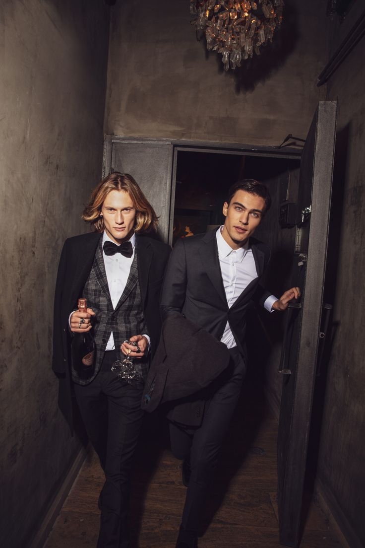 Watch Out; Party mood, Christmas atmosphere & Formal items are the key ingredients of the latest Aristoteli Bitsiani campaign for Fall/Winter 2021-2022 Formal Wear collection. Models: Hercules Tsuzinov, Evans Nikopoulos, Estian Charles Govea, Lydia Kyrou Photography: Mara Lazaridou Cinematography: Ioannis Vergadis Art Direction: Stefanos Malamas Grooming: Ioanis Papadopoulos Backstage Photography: Christos Sapardanis Production: Aristoteli Bitsiani Team Location: Le Cercle De Salonique Boy Models, Male Models, Actor Studio, Iranian Women Fashion, Night Circus, Dream Guy, Couture Fashion, Formal Wear, Boy Fashion