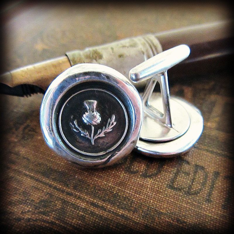 Select Gifts Butts England Heraldry Crest Sterling Silver Cufflinks Engraved Message Box