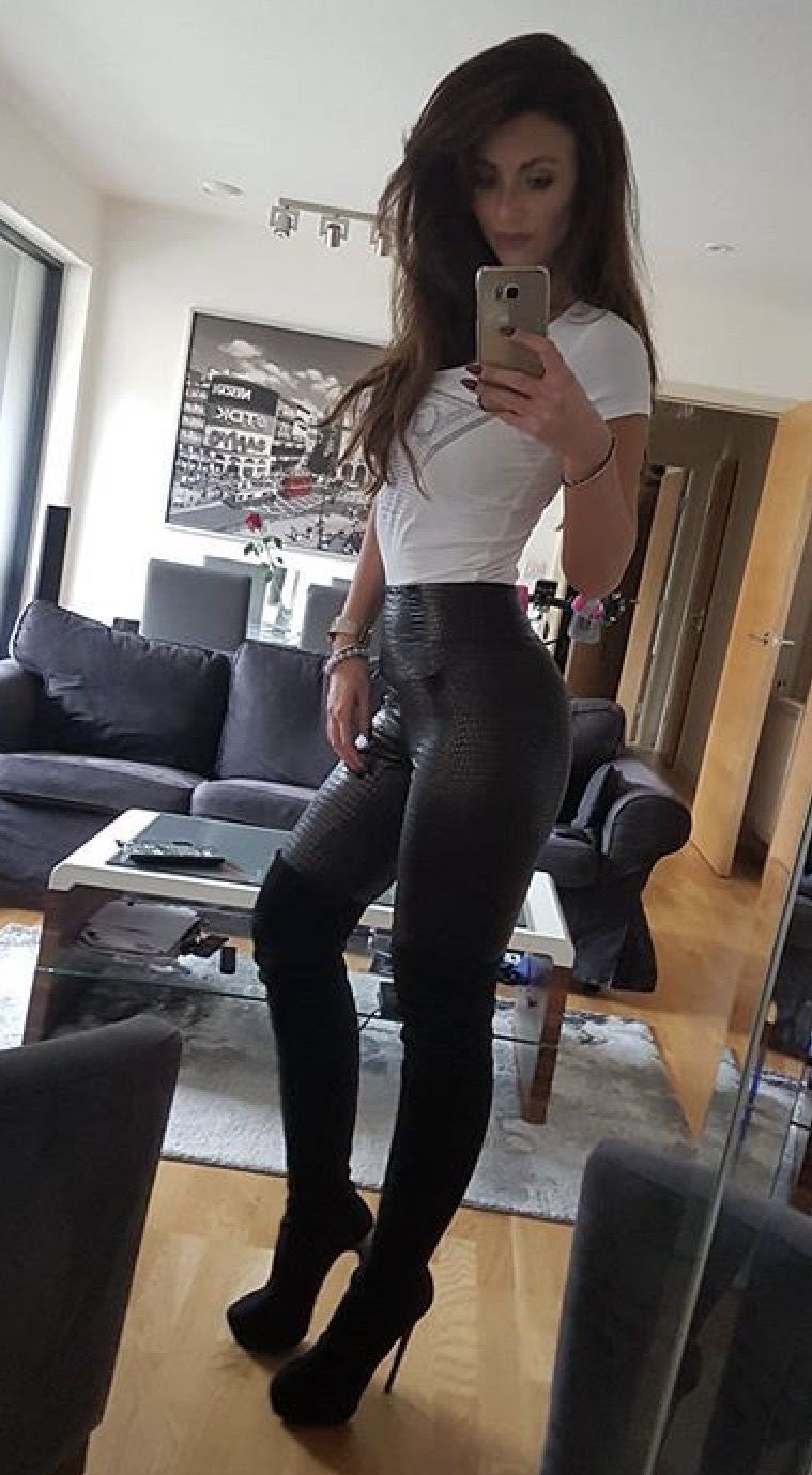 Pin by JTD on Date Night Outfits | Pinterest | Latex, Leather and ... Girls in thigh high boots : Photo