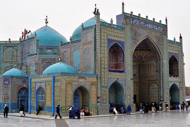 Shrine of Hazrat Ali | Beautiful mosques, Persian architecture, Mosque