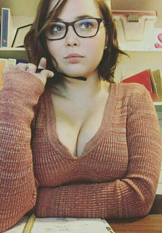FREE HOT MILF PORN VIDEOS College girls caught pissing