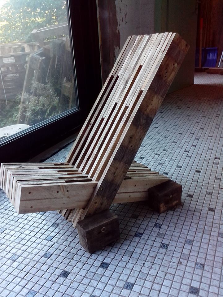 31 Diy Pallet Chair Ideas Pallet Furniture Plans By Kelseyy Pallet Furniture Plans Pallet Furniture Outdoor Pallet Crafts