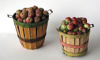 Joann Swanson - tutorial for baskets made from manila folder also for
