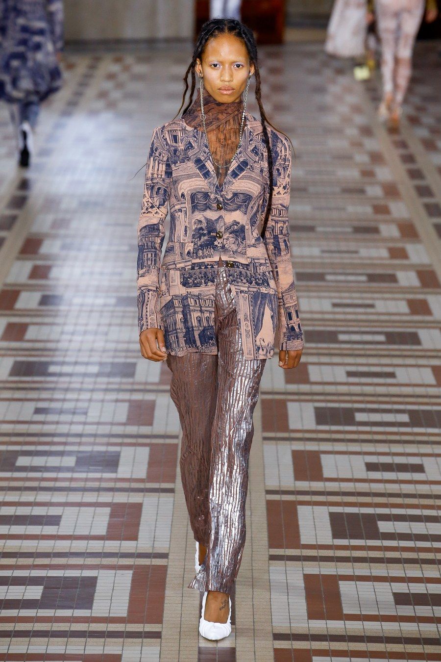 2019 year for women- Spring acne runway review 2019 year look- Spring acne runway review