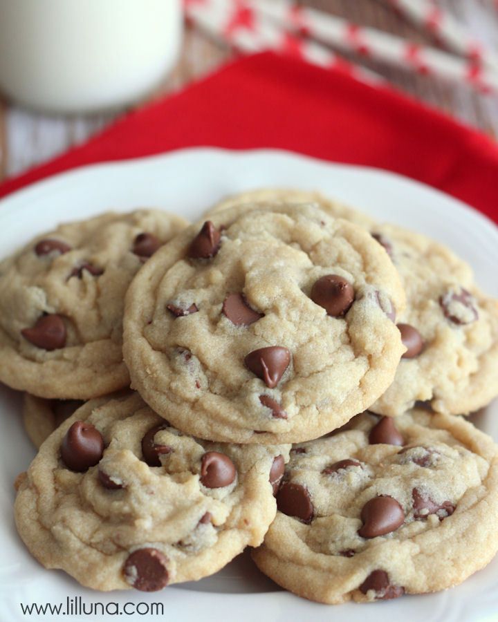 The Best Chocolate Chip Cookies Recipe (+VIDEO) | Lil' Luna #chocolatechipcookies