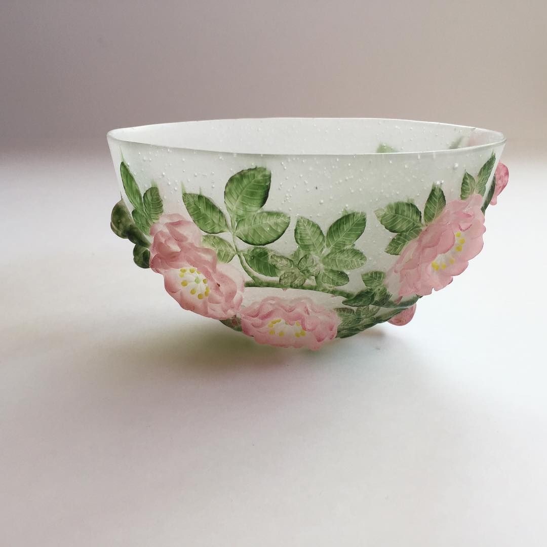 フリルのバラ Dmの作品です 岡田多恵 パートドヴェール Patedeverre Patedeverre ガラス ガラス 工芸 Glass Glassart バラ Rose サボアヴィーブル 個展 うつわ Bowl Glass Instagram Posts フリルのバラ Dmの作品です 岡田多恵 パートドヴェール Patedeverre Patedeverre ガラス ガラス 工芸 Glass Glassart バラ Rose サボアヴィーブル 個展 うつわ Bowl Glass Instagram Posts