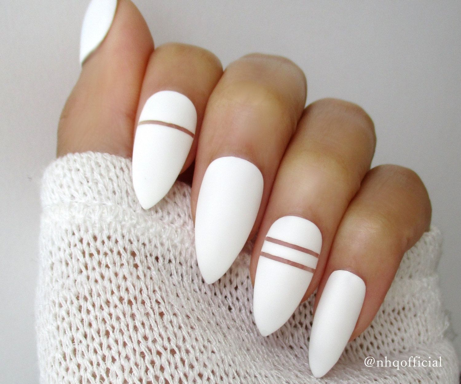 For An Alternative Nails Super Design Material Stop By This Impressive Pin Reference 6580702749 Now Pinkneonnails In 2020 Grunge Nails Glitter Gel Nails Edgy Nails