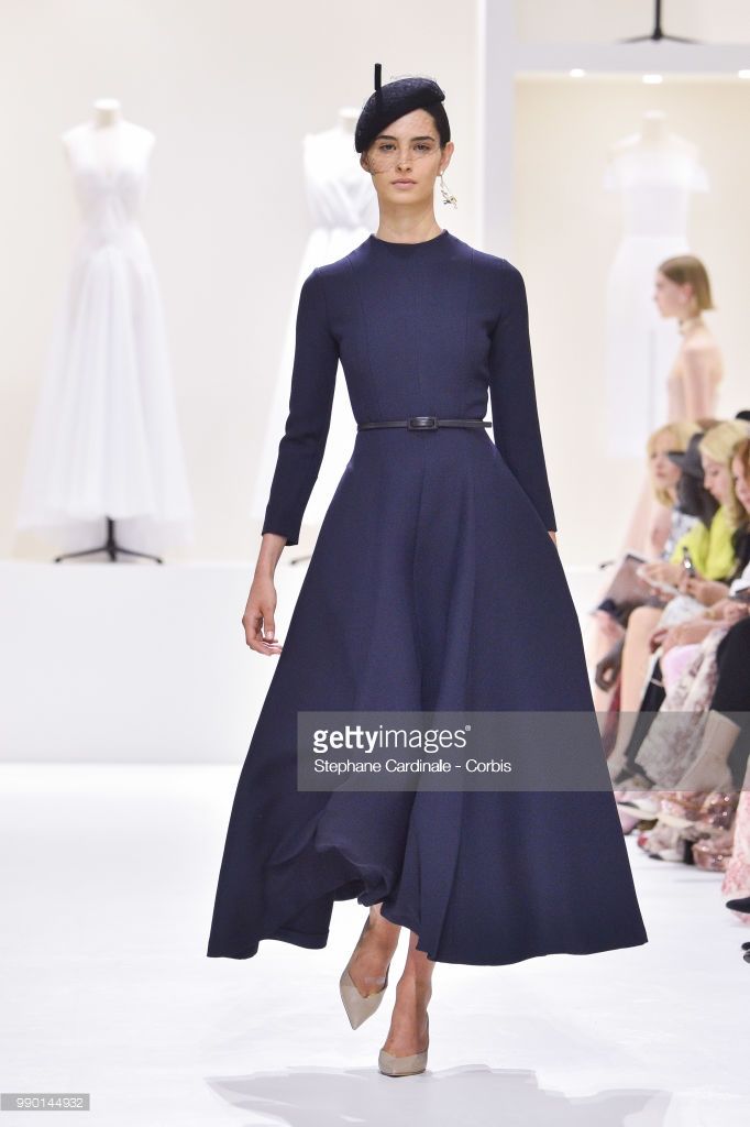Runway Paris Fashion Week Haute Couture Fall Winter 2018 2019 Foto e immagini stock Runway Paris Fashion Week Haute Couture Fall Winter 2018 2019 Foto e immagini stock