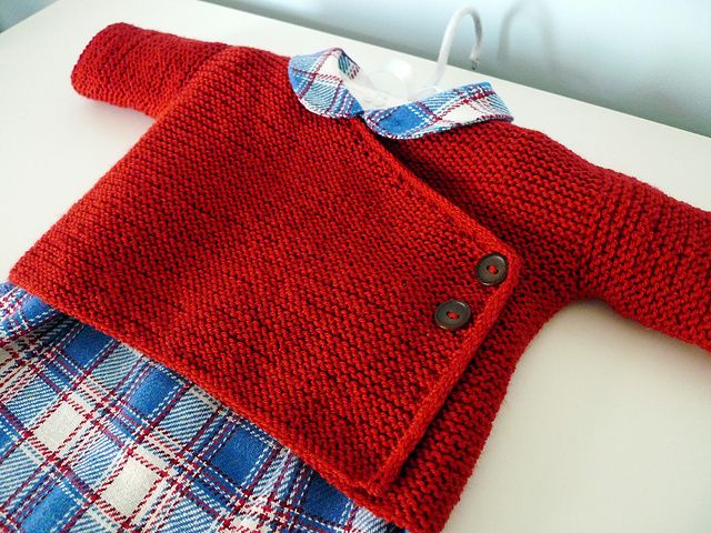 Baby gift box knit in garter stitch