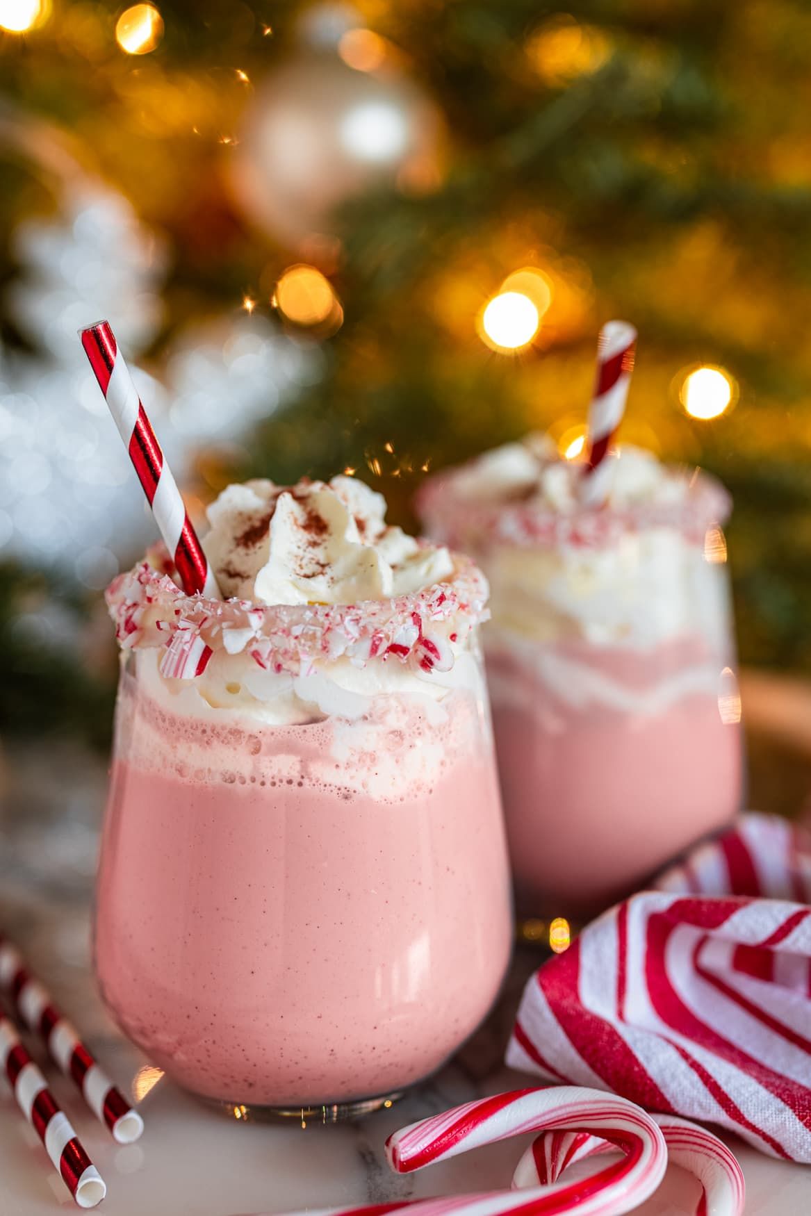 Christmas Cocktails Recipes, Christmas Drinks, Holiday Cocktails, Yummy Treats, Yummy Food, Delicious, Christmas Cooking, Christmas Food, Tapas