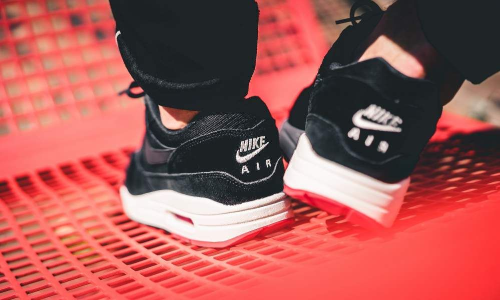 air max 1 black oil grey red air max 1 black oil grey red