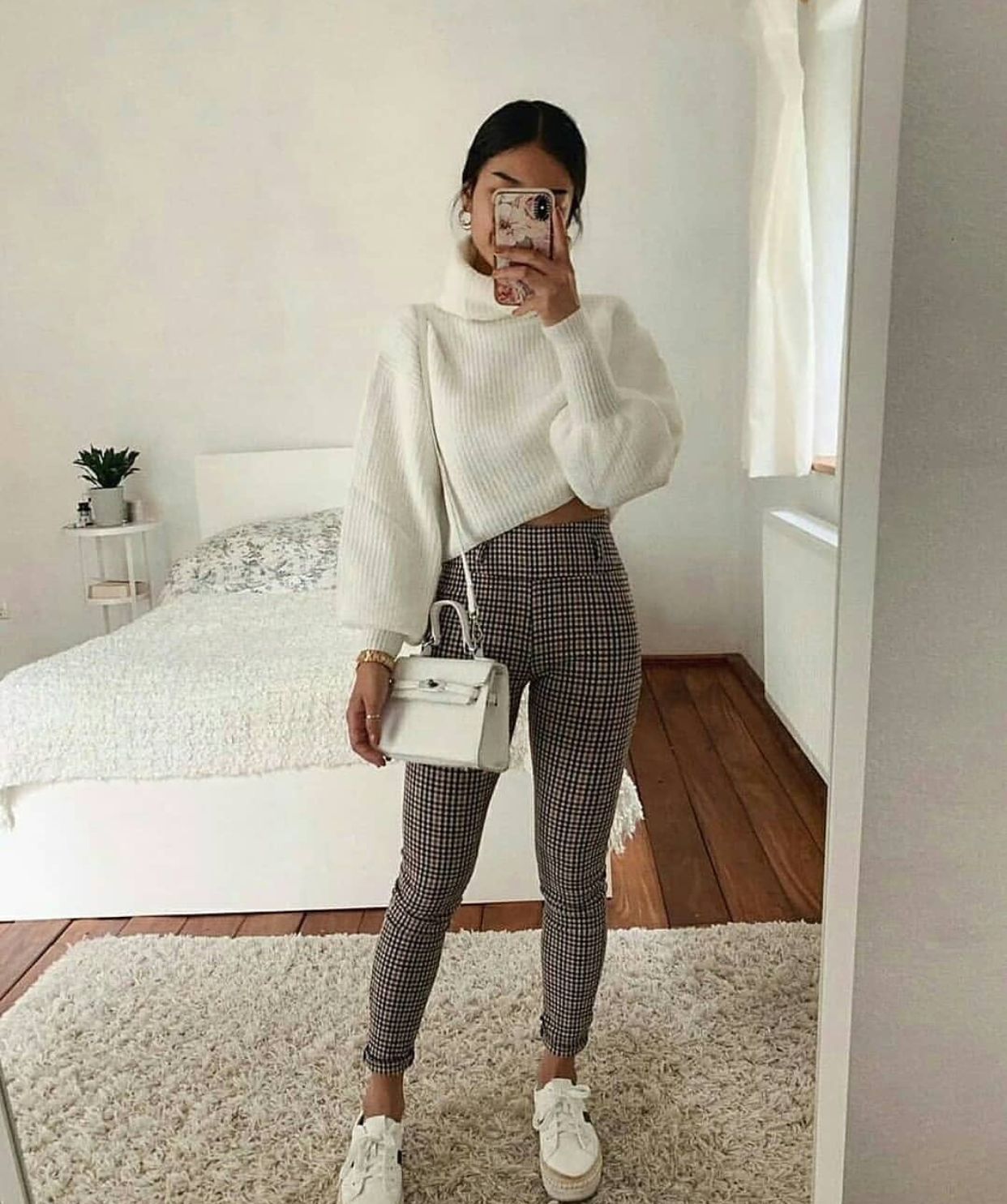 Pin by Aleyna Çakmak on Chill outfits | Plaid pants outfit, Winter ...