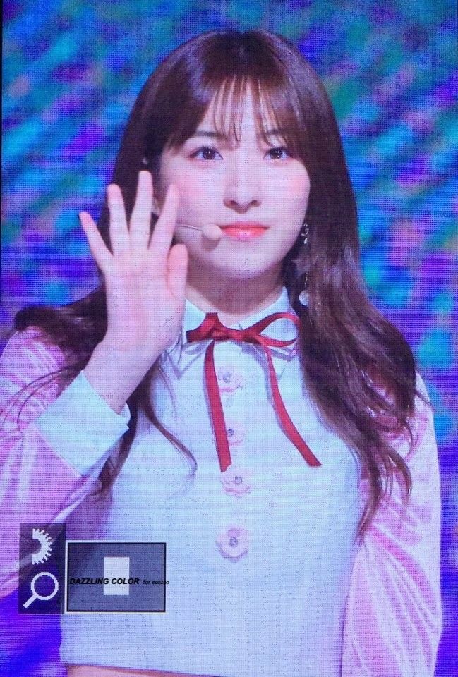 eunseo son juyeon wjsn cosmic girls eunseo son juyeon wjsn cosmic girls