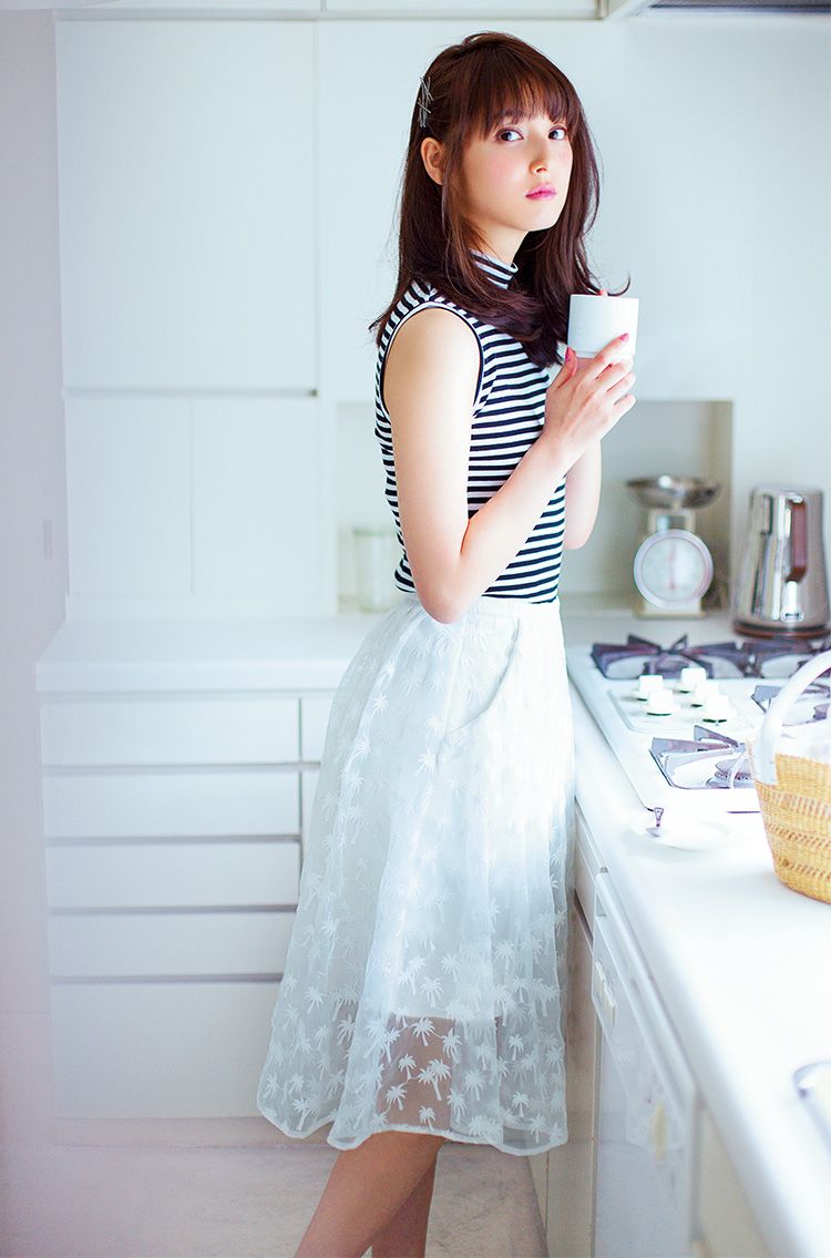 Watch Nozomi Sasaki (b. 1988) video Watch Nozomi Sasaki (b. 1988) video