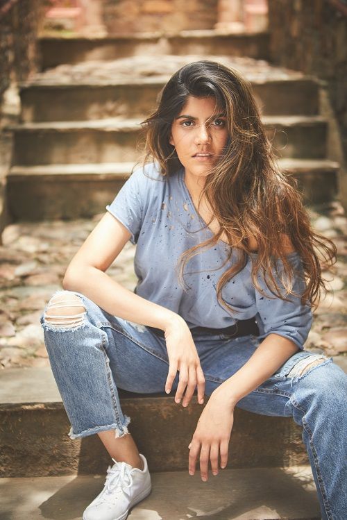 When It S Tough To Take Out Time For Even Our Hobbies Ananya Birla Manages Her Two Dream Jobs Without Any Ifs O Favorite Celebrities Celebrities Egypt Movie