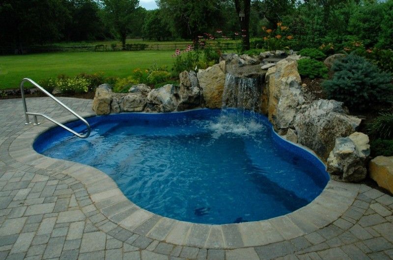 Pin By Stefanie Svensson On Cool Pools Small Inground Pool Small Backyard Pools Small Pool Design
