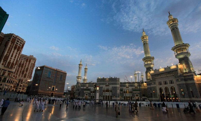 اكبر مسجد في العالم Mosque World Cn Tower