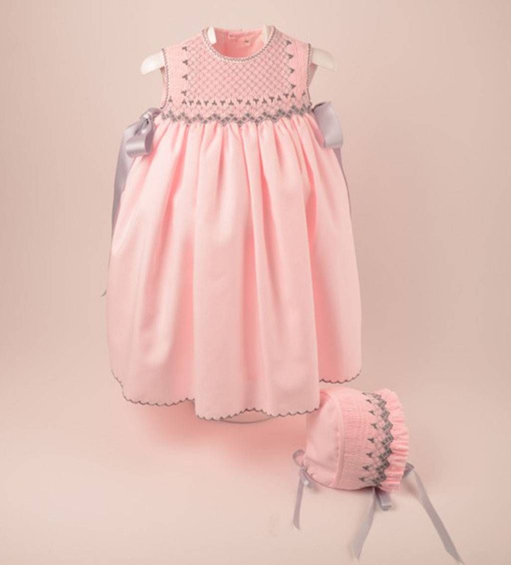 Precioso Faldón Rosa Con Capota Bordado A Mano Vestidos Bordados Para Niña Vestidos Para Bebés Vestidos Del Bebé Fruncidos
