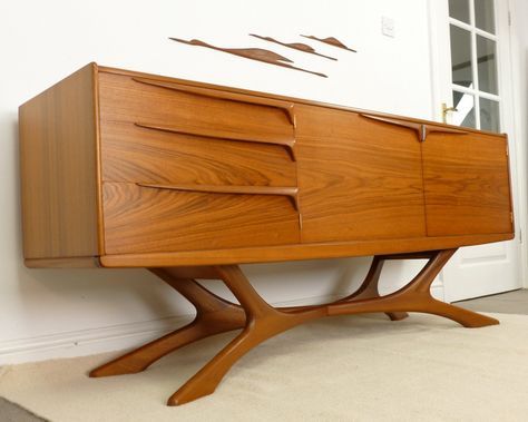 Retropassion21 Mid Century Danish Modern Retro Teak Rosewood Furniture More Mid Century Modern Decor, Mid Century Modern House, Mid Century Modern Furniture, Mid Century Design, Midcentury Modern, Mid Century Modern Credenza, Mcm Furniture, Vintage Furniture, Furniture Design