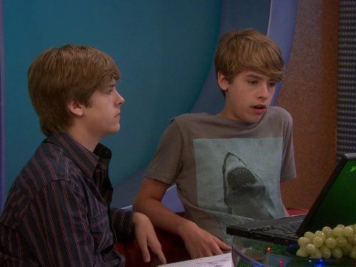 Cole Sprouse and Dylan Sprouse in The Suite Life on Deck