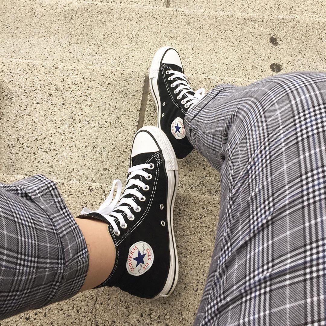 JOURNEYS | Converse -- photo credit: karolanbb | Converse, Sneakers ...