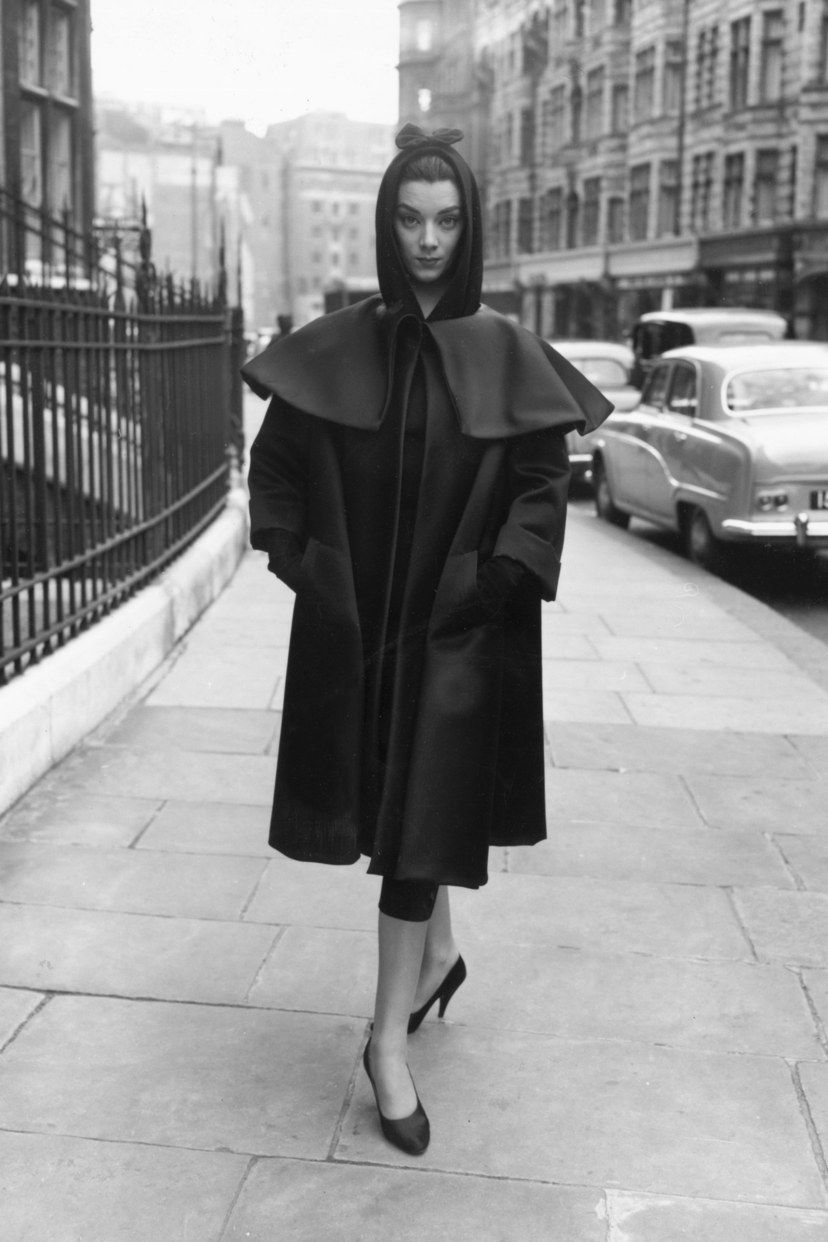 local Algebraico moverse Cristóbal Balenciaga's couture legacy in 10 vintage photos | Balenciaga vintage, Vintage street fashion, Balenciaga coat local Algebraico moverse Cristóbal Balenciaga's couture legacy in 10 vintage photos | Balenciaga vintage, Vintage street fashion, Balenciaga coat