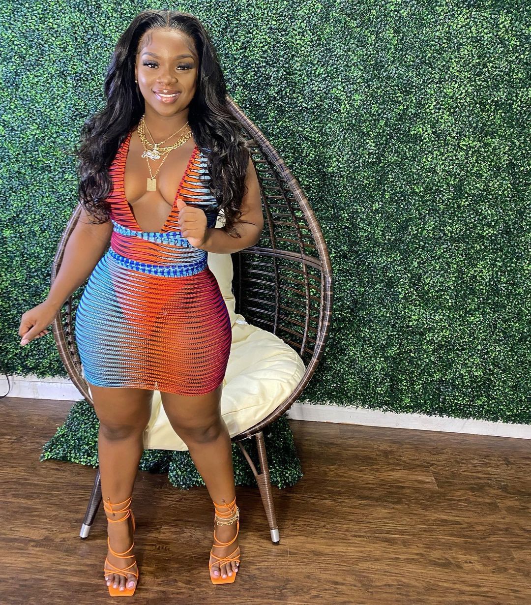 Stacyboutique on Instagram: “New arrival Search: Paris Dress Model: M @jess.theestylist Color:Brown,green, multicolor Www.stacyboutique.net Please check website for…” Paris Dresses, Model Dress, Multicolor, Net, Website, Instagram, Search, Brown, Girls