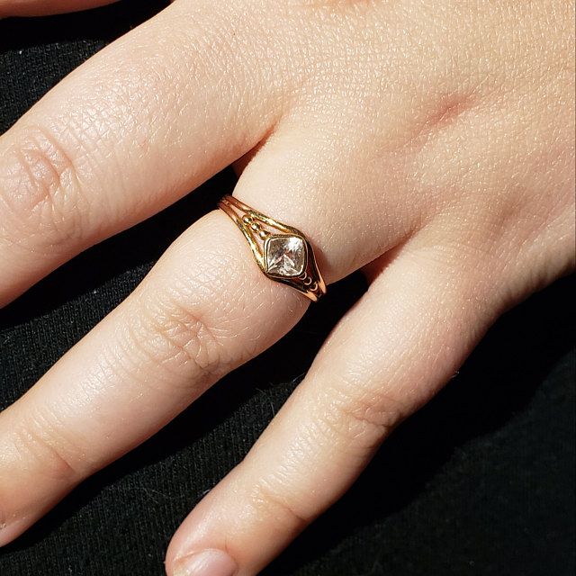 Moderne geometrische stapel ringen moderne stapel ringen | Etsy Class Ring, Etsy, Rings, Jewelry, Jewlery, Jewerly, Ring, Schmuck, Jewelry Rings