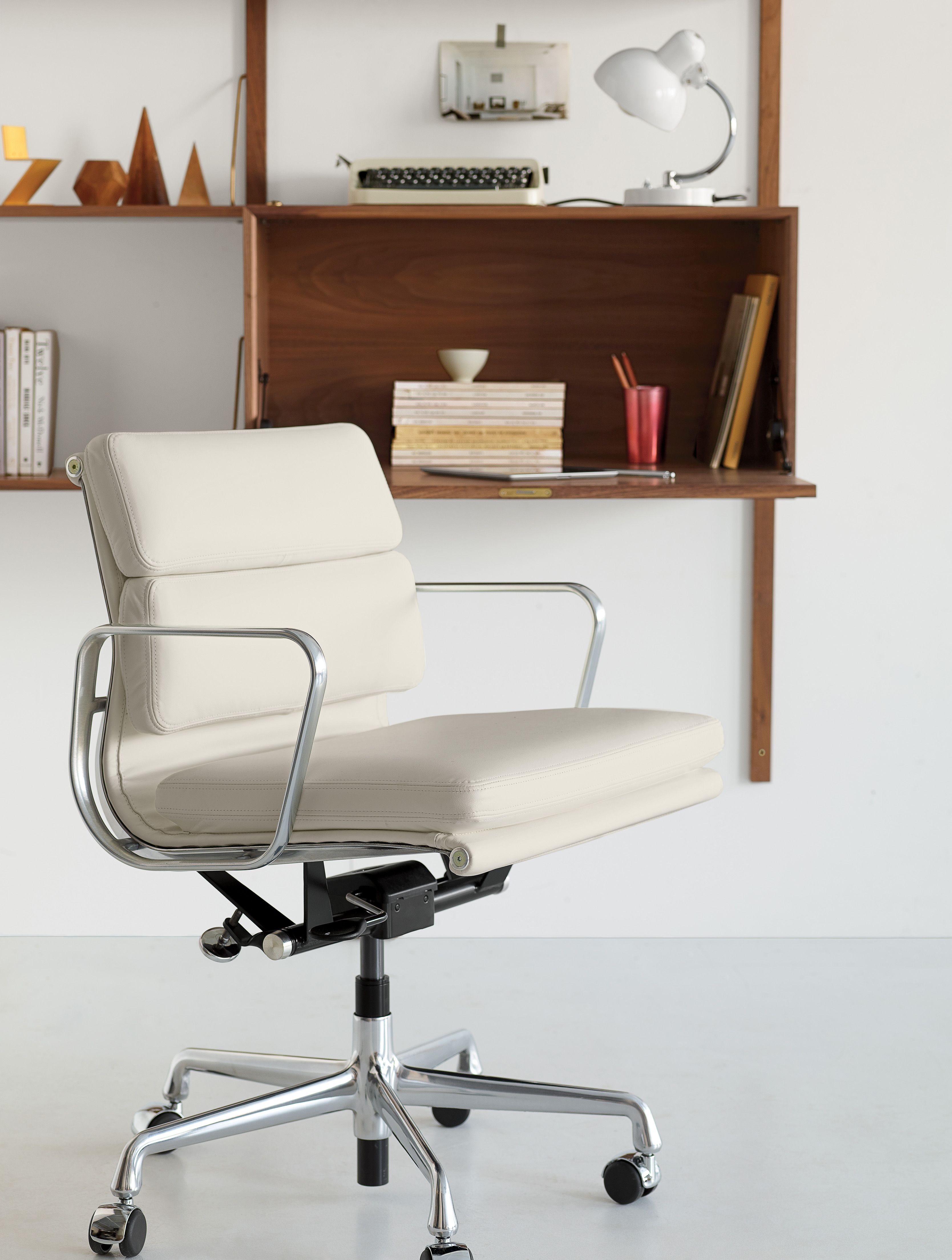 682 Pre Production Herman Miller Eames Aluminum Group Lounge Chair With Black Arms And Ottoman Upholstered In Upholstered Ottoman Herman Miller Eames Furniture