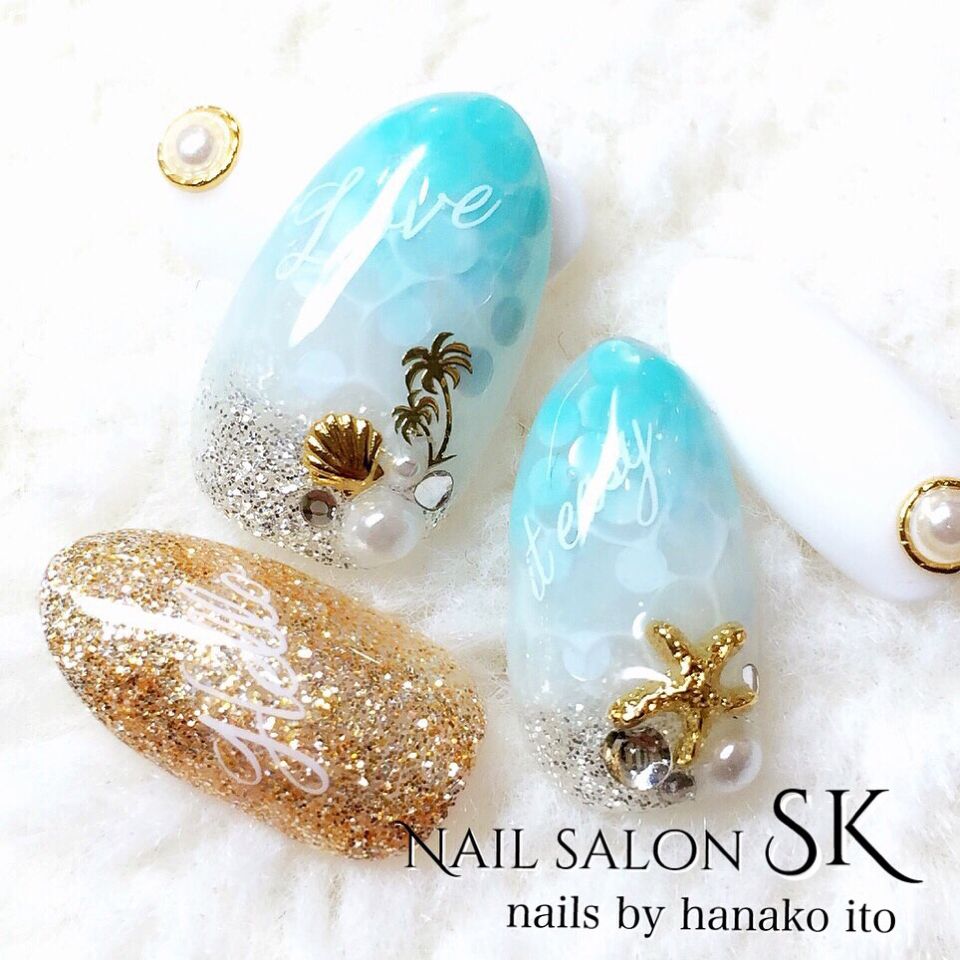 夏は 透明度 美人度 の法則 ドロップアートで描くラグーンネイル Nail Art Nail Art Summer Gem Nails 夏は 透明度 美人度 の法則 ドロップアートで描くラグーンネイル Nail Art Nail Art Summer Gem Nails