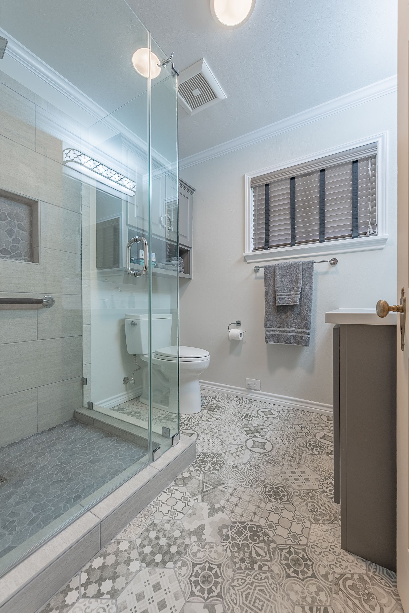 3 Genuine Cool Tricks 1 2 Bathroom Remodel Paint Colors 3 Genuine Cool Tricks 1 2 Bathroom Remodel Paint Colors Gray Grout