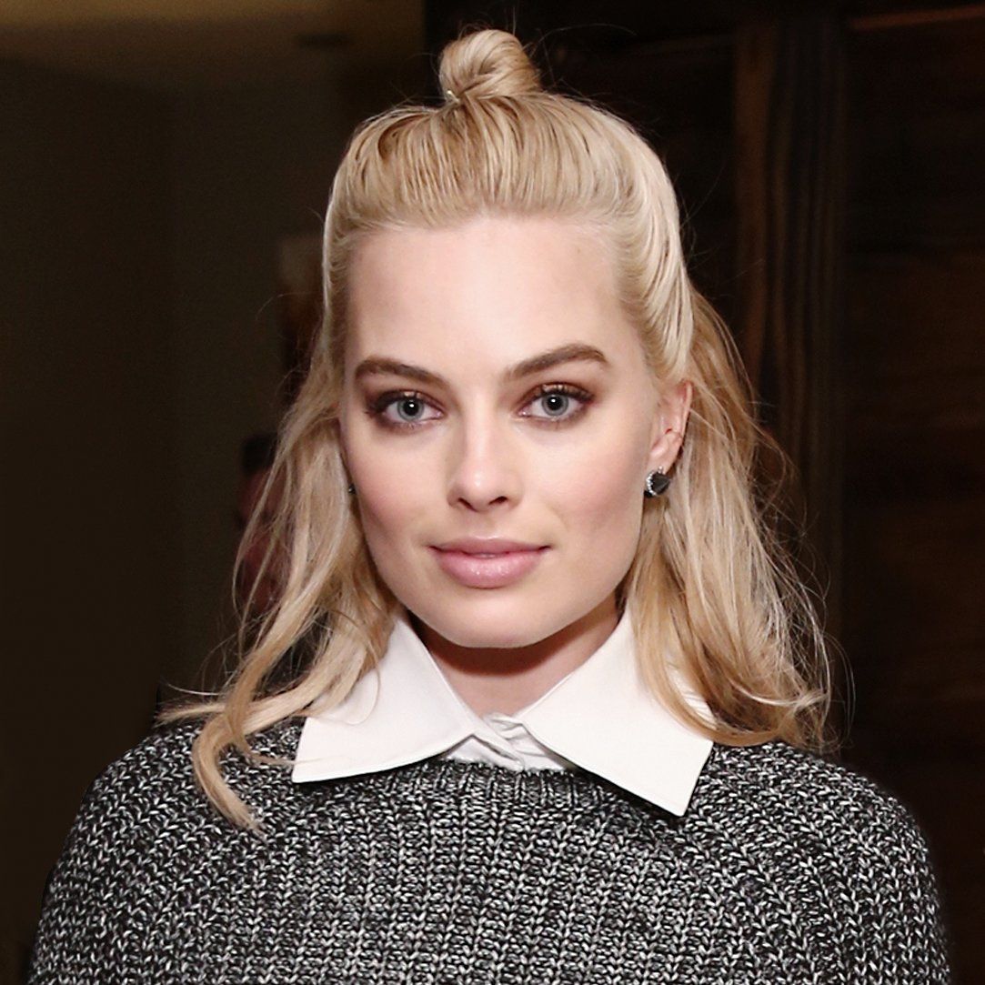 2019 year - The Trick to Margot Robbie’s Cool-Girl Half-Bun 2019 year