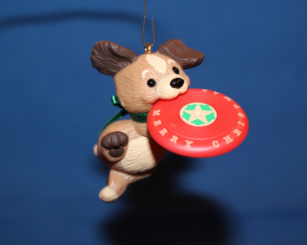 Too Cute Hallmark Keepsake Ornament 1984 Frisbee Puppy #QX4444-NOBOX Too Cute Hallmark Keepsake Ornament 1984 Frisbee Puppy #QX4444-NOBOX