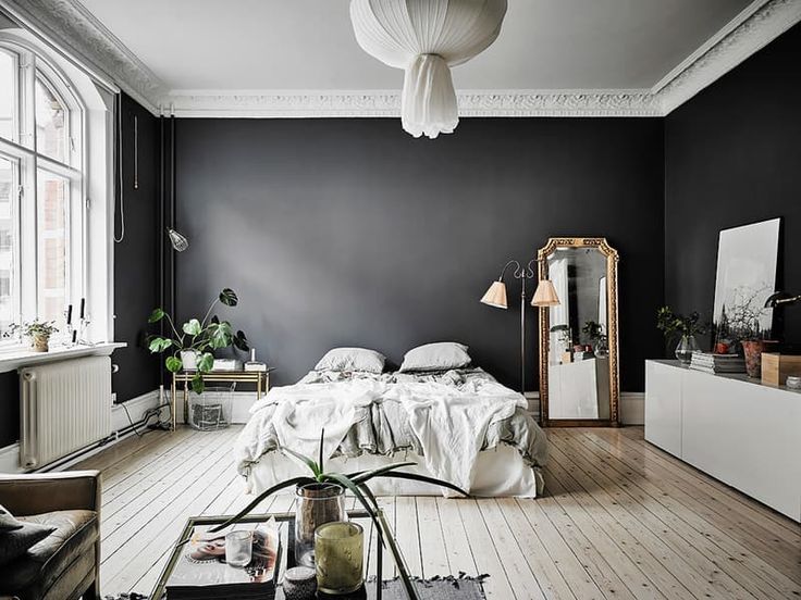 Pin By Tigresse On Small Apartments Pinterest Studio This Small Dark Walled Studio Apartment Is Proof That Rules Are Made To Be Broken